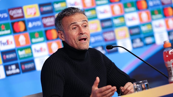 绿联星辰GS2200户外电源